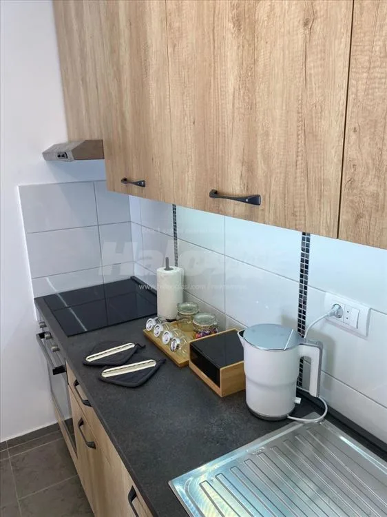 Prodajem lux namešten stan 57m2 — 9