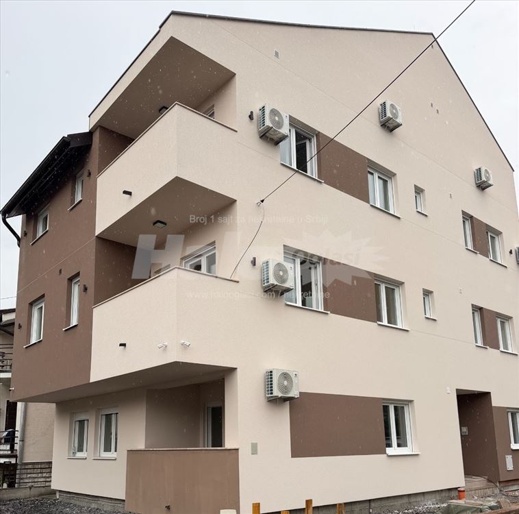 Prodajem Lux stan 58 m2 u Batajnici — 4