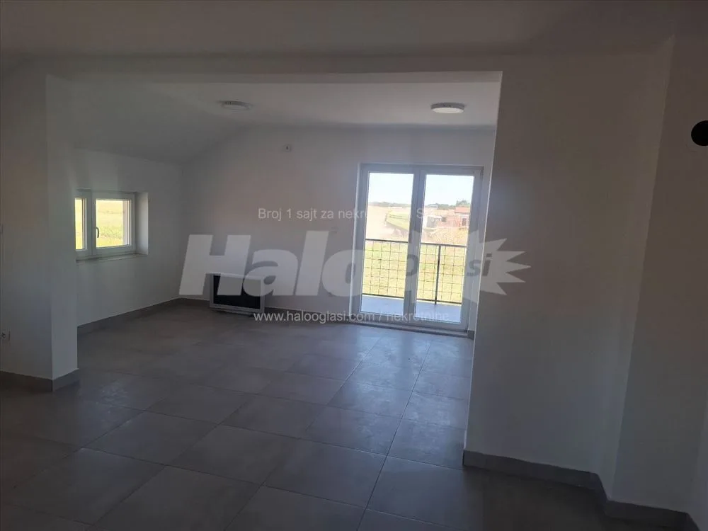 Prodajem Lux stan u Batajnici — 5