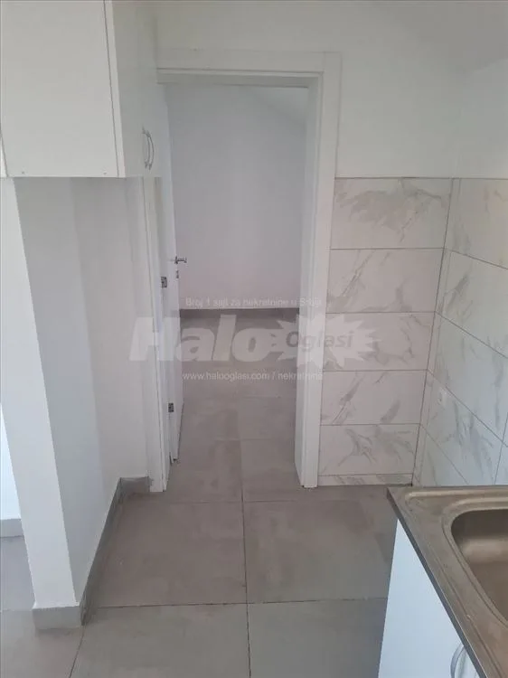 Prodajem Lux stan u Batajnici — 7