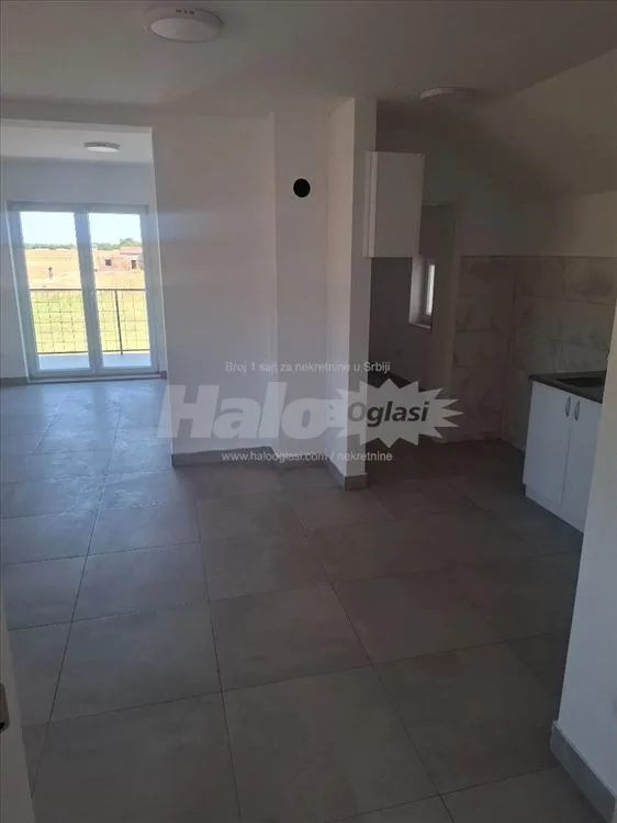 Prodajem Lux stan u Batajnici — 8