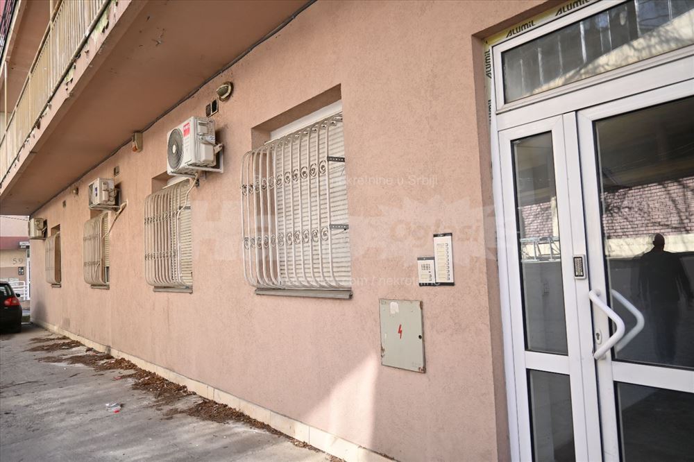 Prodajem stan od 90 m2 na Zvezdari — 2