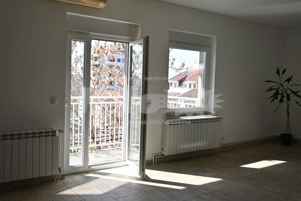 Prodajem stan od 90 m2 na Zvezdari — 4