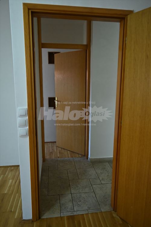 Prodajem stan od 90 m2 na Zvezdari — 10
