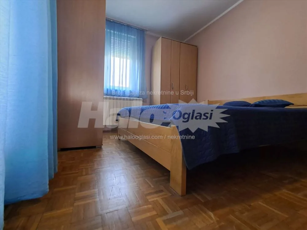 Prodajem stan u Lazarevcu, stara dobra gradnja — 13