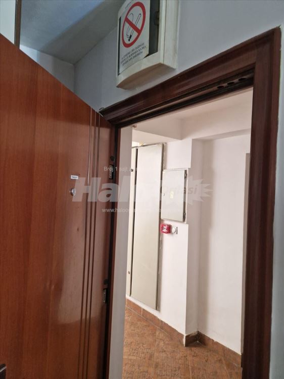 Prodajem stan u Mirijevu, Ružice Sokić 14, koja se — 8