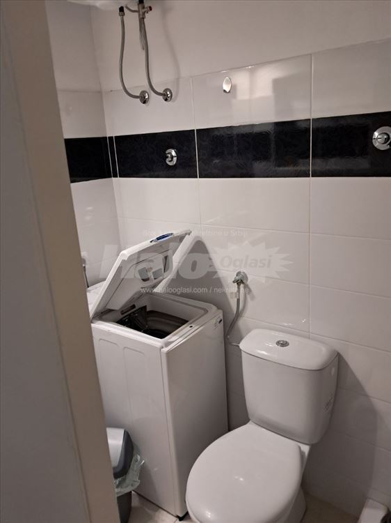 Prostor/ stan kod Hrama svetog Save — 8