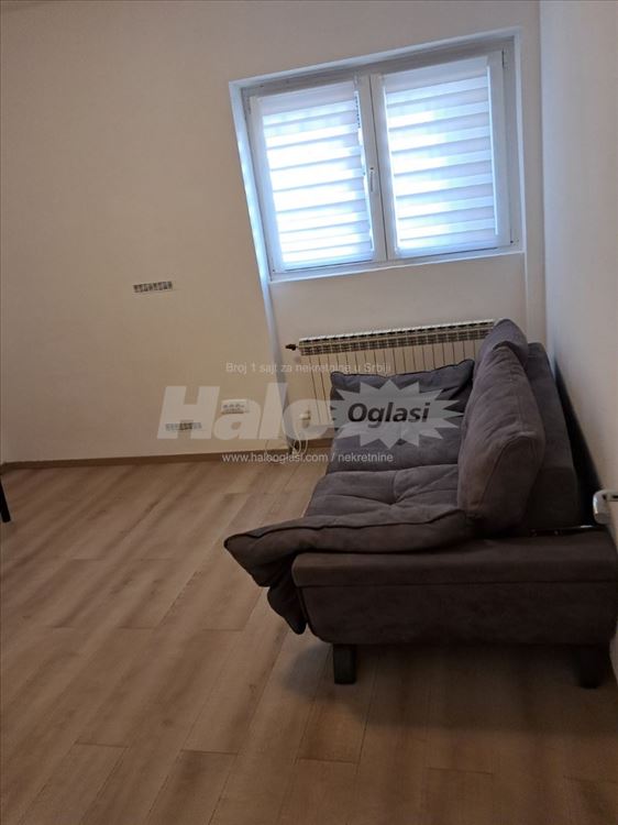 Prostor/ stan kod Hrama svetog Save — 9