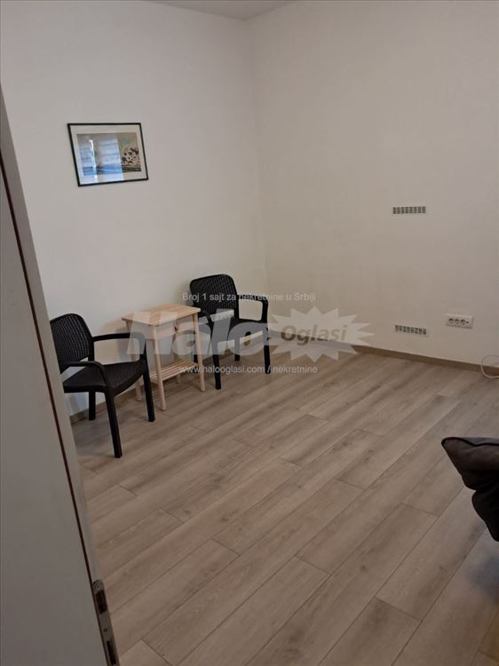 Prostor/ stan kod Hrama svetog Save — 10