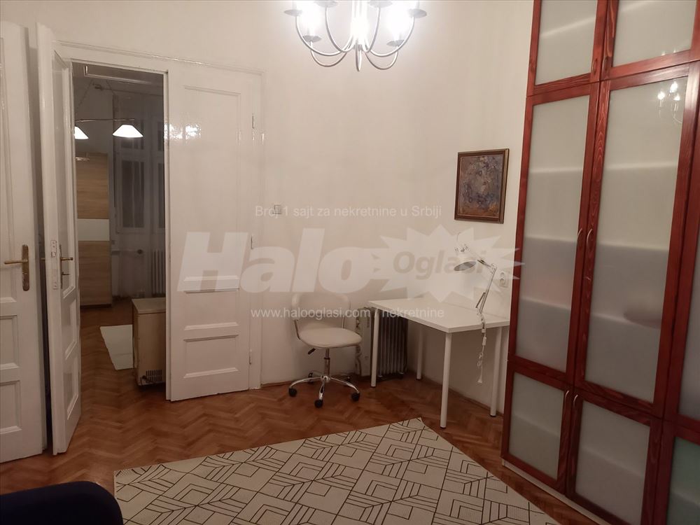 Prostran salonski stan od 95 m² u ul. Gavrila Prin — 9