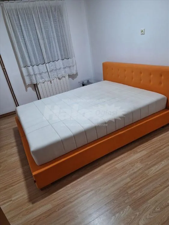 Prostran stan - Borča/Sebeš (5 minuta od stanice) — 5