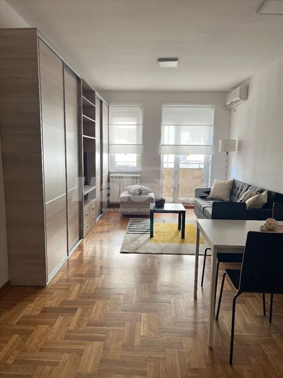 Prostrana garsonjera 39 m² – Đeram, vlasnik — 4
