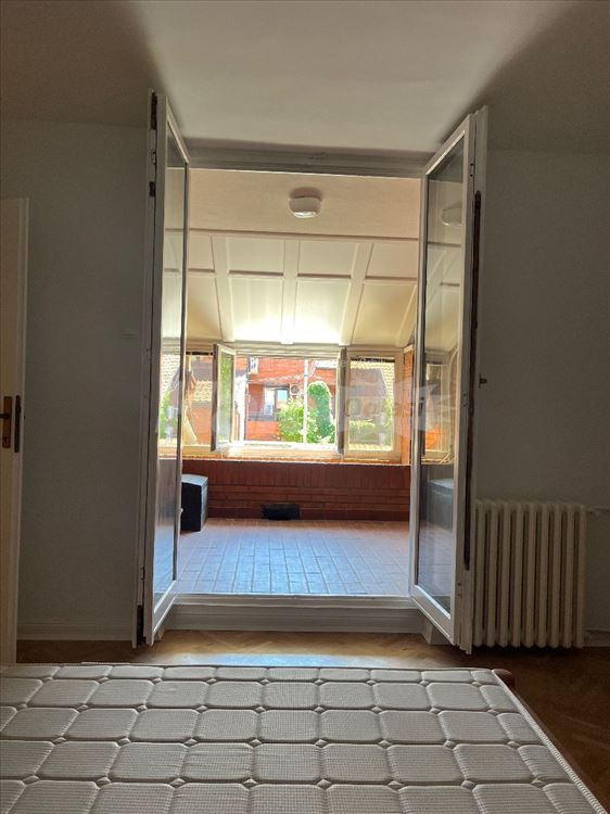 Prostrana renovirana Karingtonka za izdavanje — 10