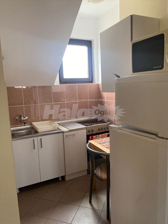 Prostrani stan 70m2, dve spavace sobe, terasa — 4