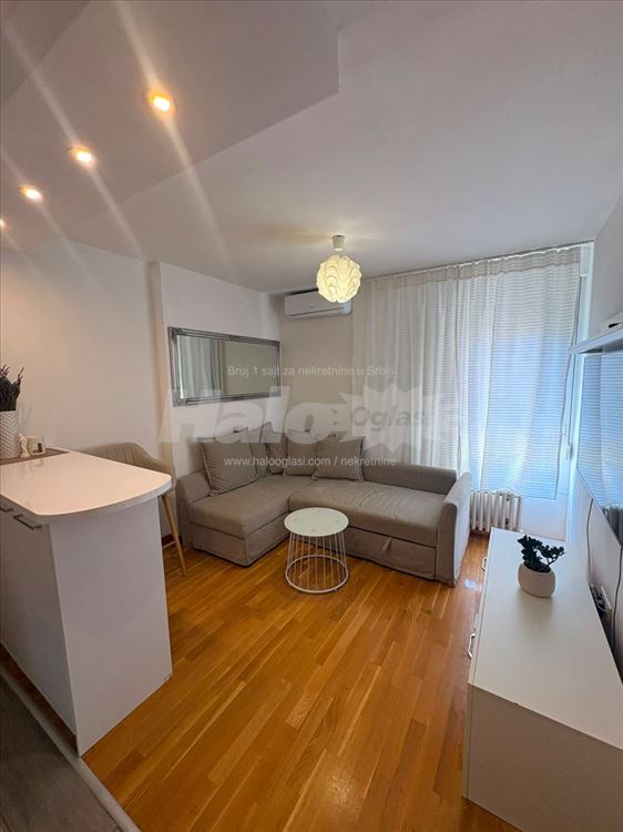 Prve Pruge Lux — 3
