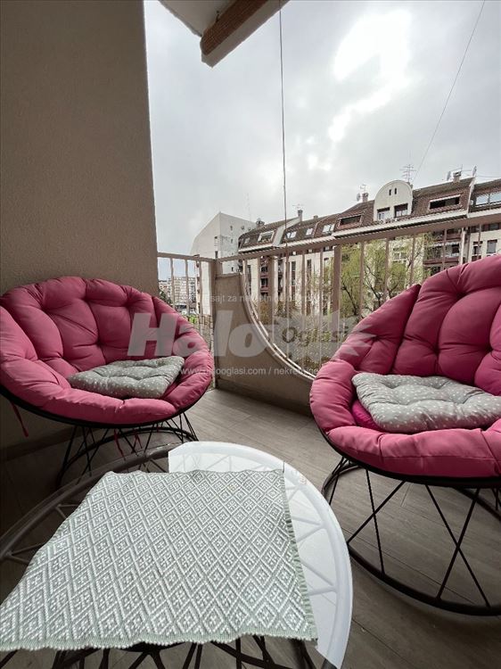 Prve Pruge Lux — 8