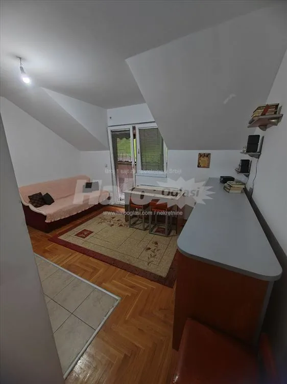 Rakovica ,1.5 namesten — 2