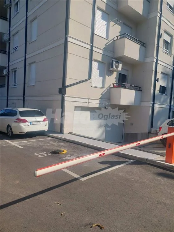Rakovica, 51m2, terasa, II, EG, nov, namešten, lux — 12