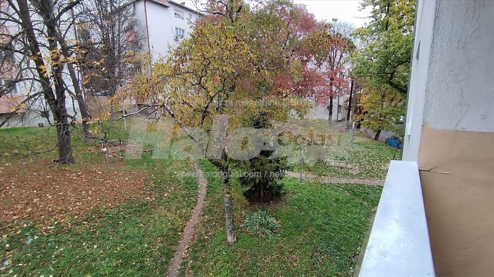 Rakovica centar 37m2 1.sprat — 2