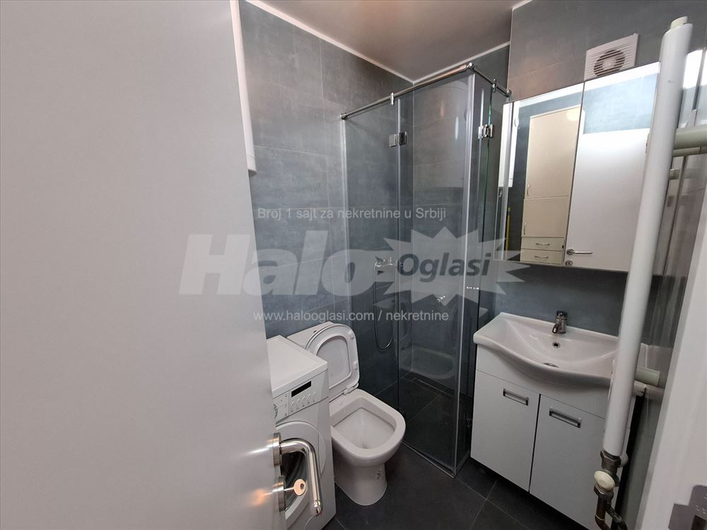 Ratka Mitrovica,IV/V, lift,CG, T, kod Greena — 9