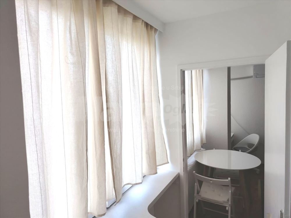 Renoviran 1.0 stan, moderni aparati i kuhinja — 8