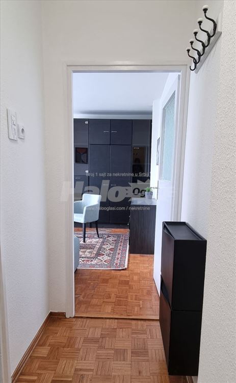 Renoviran 1.0 stan, moderni aparati i kuhinja — 12