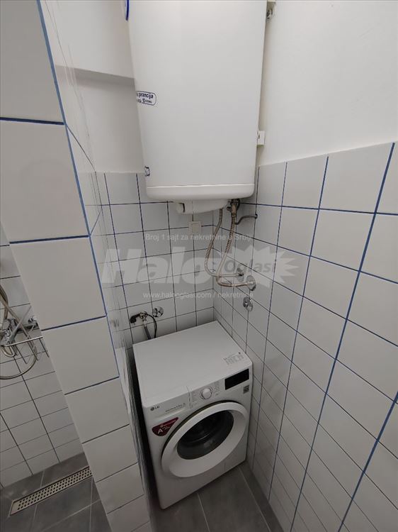 Renoviran, 1.5soban stan, 46 m2, Profesorska kol. — 2