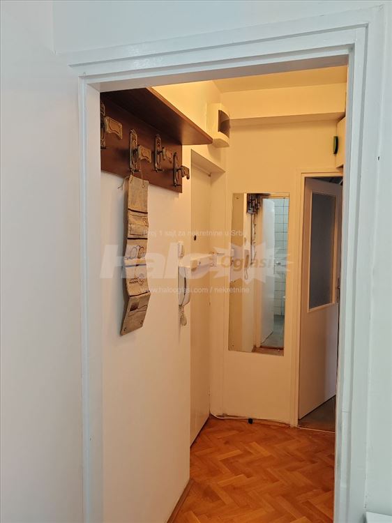 Renoviran, 1.5soban stan, 46 m2, Profesorska kol. — 4