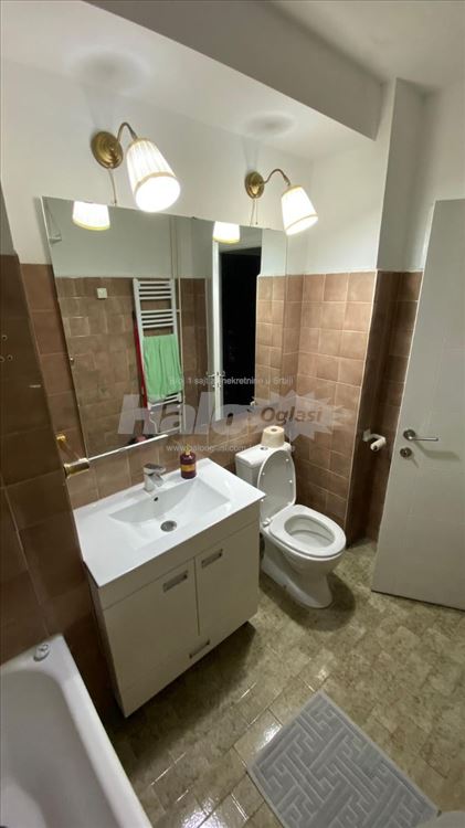 Renoviran 1.5 stan u Zemunu, nov namestaj i tehnik — 12