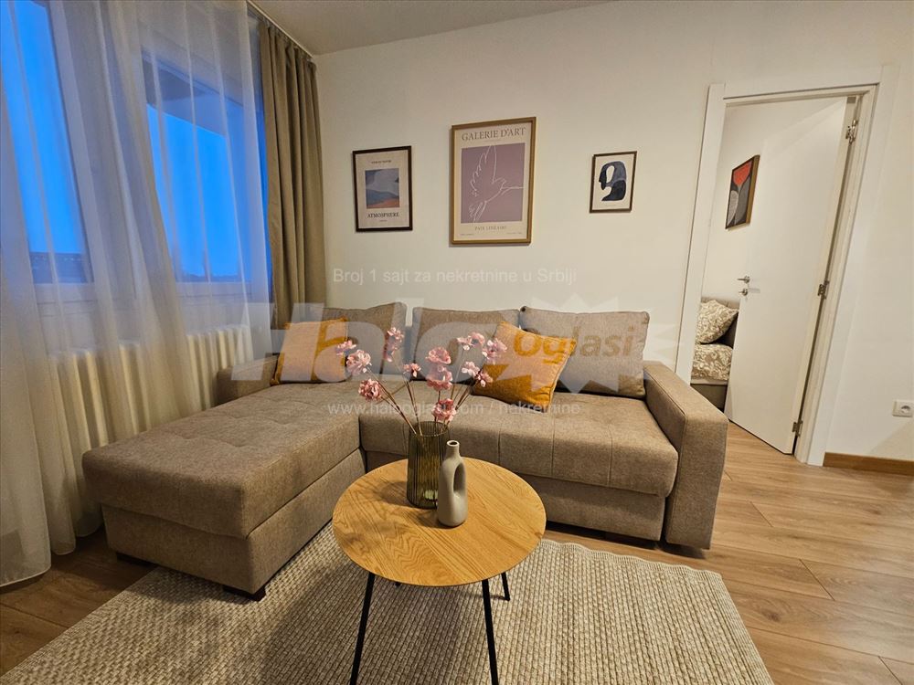 Renoviran dvosoban stan, 45m2 — 2