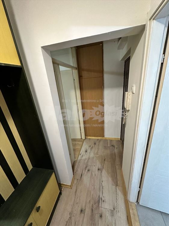 Renoviran dvosoban stan 50m2 — 2