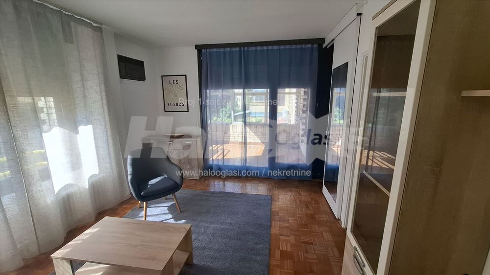 Renoviran dvosoban stan na Cerskom Vencu — 2