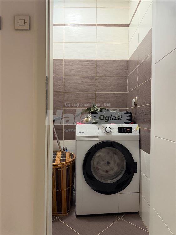 Renoviran i namešten 2,5 stan 77 m² – Medaković 3 — 4