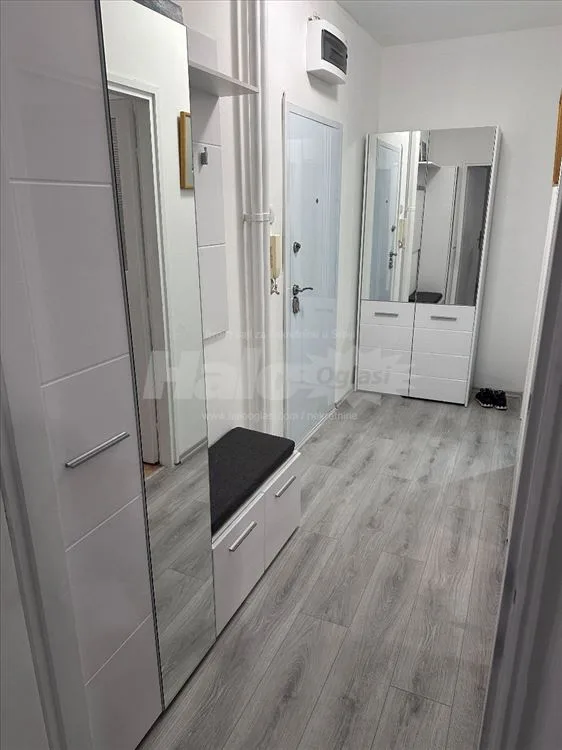 Renoviran jednosoban stan na Miljakovcu — 8