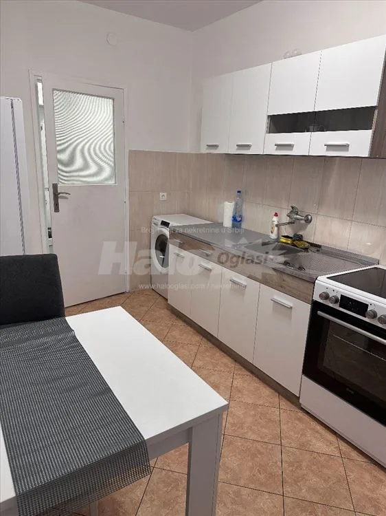 Renoviran jednosoban stan na Miljakovcu — 10