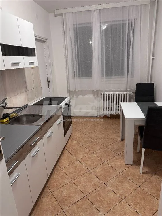 Renoviran jednosoban stan na Miljakovcu — 12