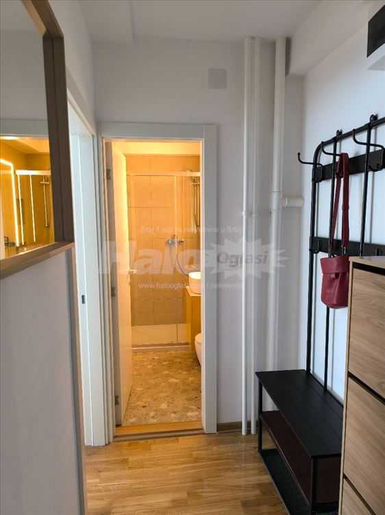 Renoviran jednosoban stan na Novom Beogradu — 3