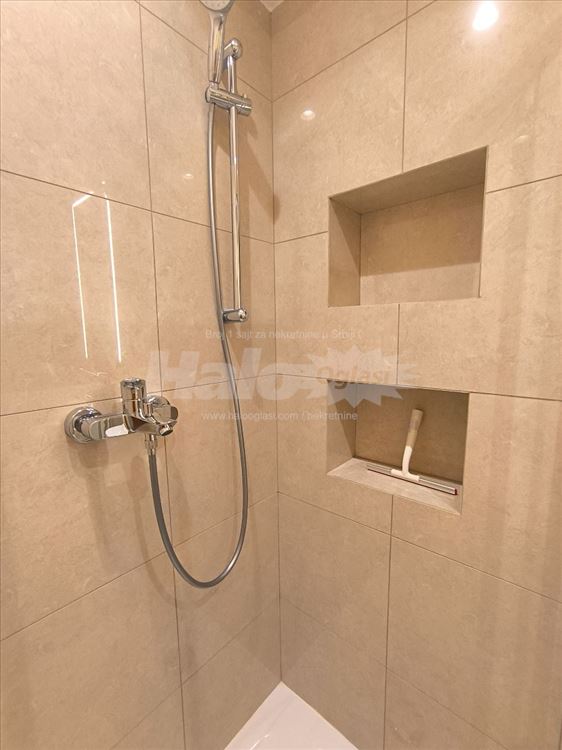 Renoviran jednosoban stan na Novom Beogradu — 12
