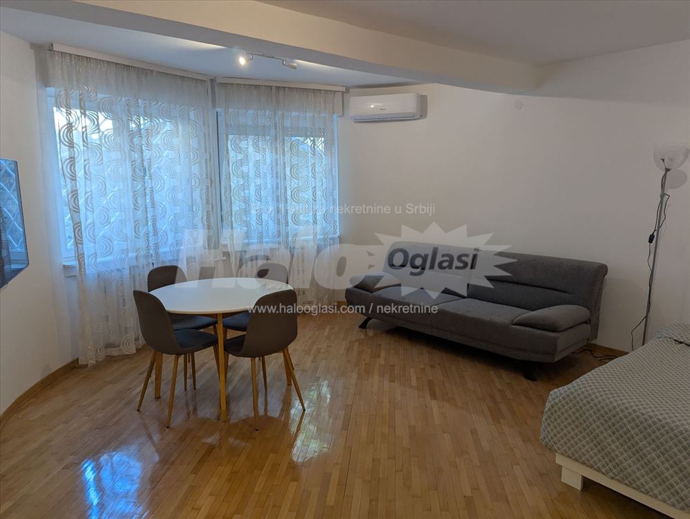 Renoviran jednosoban stan u centru — 2