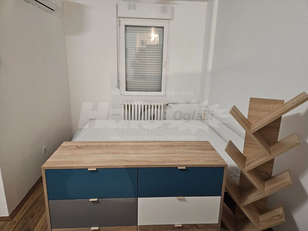 Renoviran jednosobni stan u bloku 63 — 8