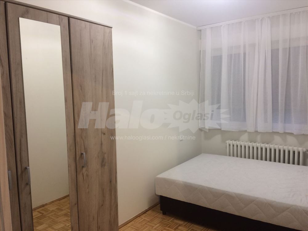 Renoviran lux stan na Čukarici — 4