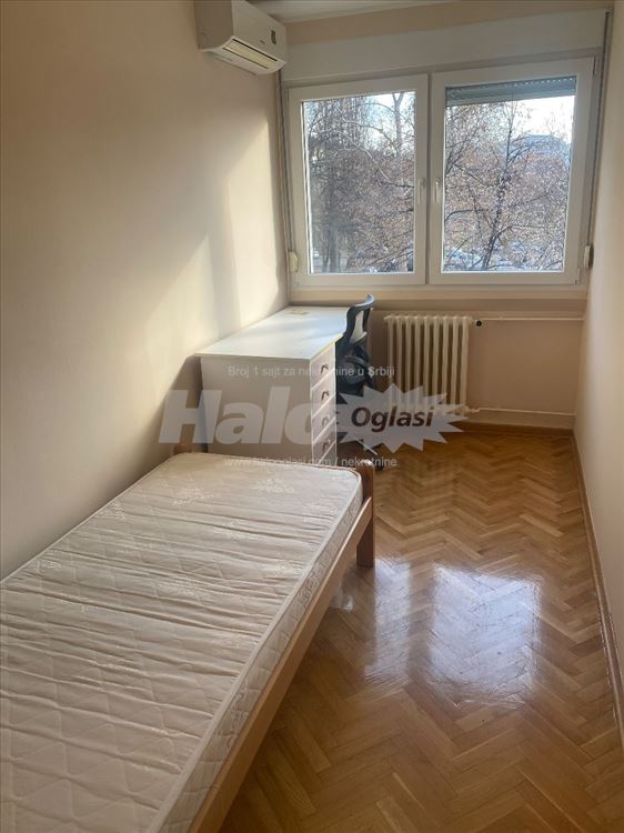 Renoviran, moderan, potpuno opremljen — 12
