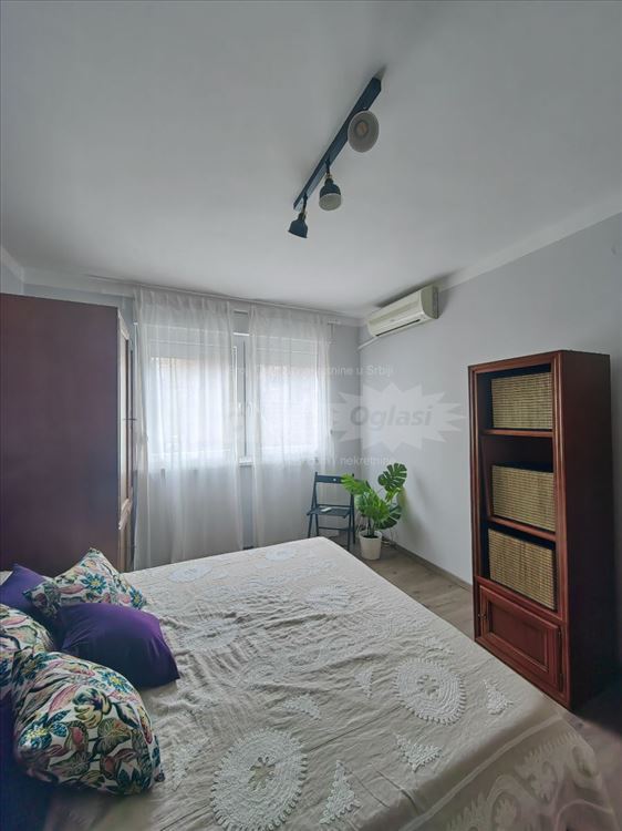 Renoviran, moderno namešten i svetao stan 58m2 — 8