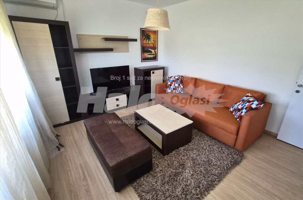 Renoviran/Namešten 46m², Karaburma (Drenovačka) — 3