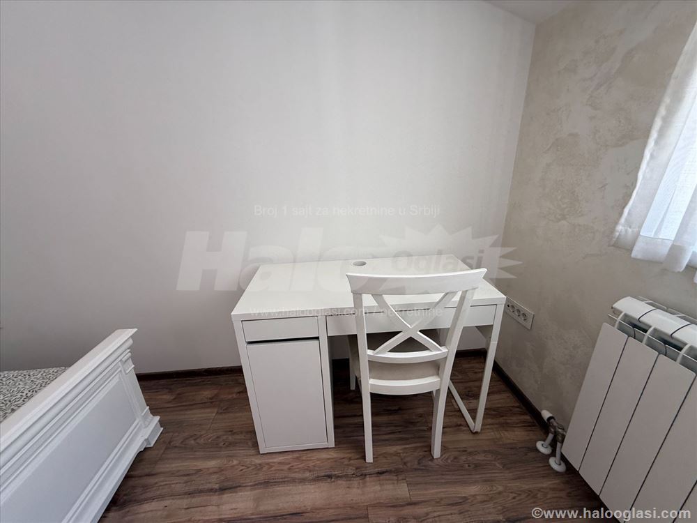 Renoviran namešten dvosoban stan 56 kvm — 6