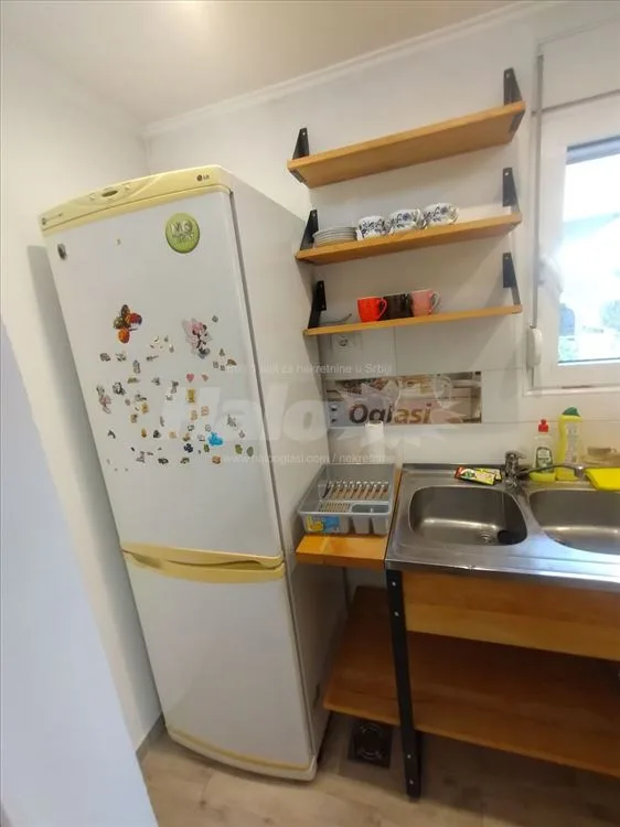 Renoviran, namešten, dvosoban stan u Rakovici — 4