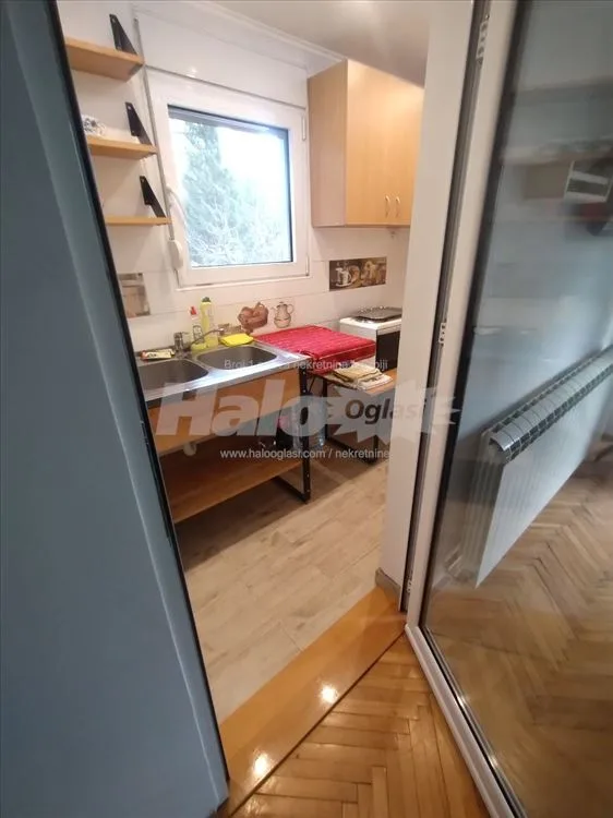 Renoviran, namešten, dvosoban stan u Rakovici — 5