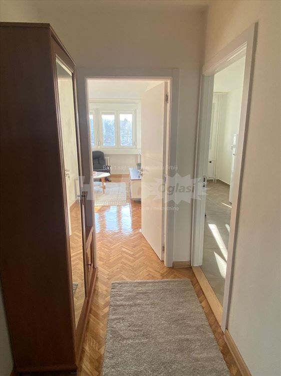 Renoviran namešten jednosoban stan 40m2 Lion — 4