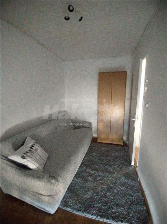 Renoviran, opremljen stan,Bul.despota Stefana — 10