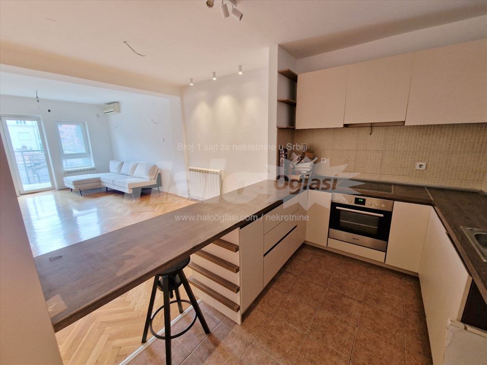 Renoviran porodičan stan | 85 m² | Đeram — 2